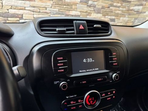 Used 2017 Kia Soul + w/ Designer's Package image 20