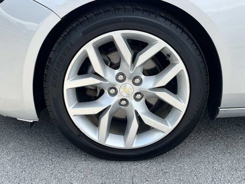 Used 2018 Chevrolet Impala Premier FWD image 9