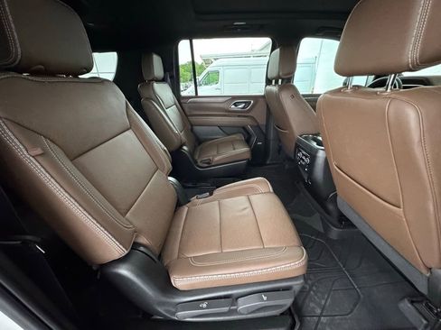 Used 2024 Chevrolet Suburban High Country w/ Max Trailering Package RWD image 26