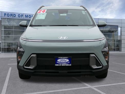 Used 2024 Hyundai Kona SEL FWD image 9