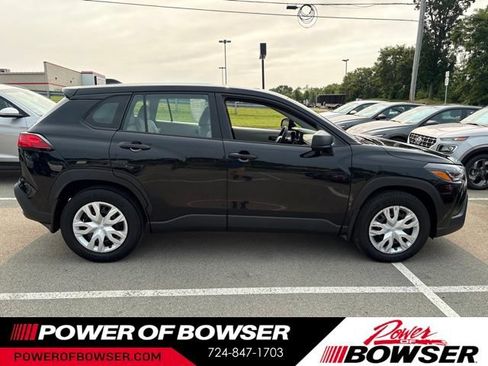 Used 2023 Toyota Corolla Cross L FWD image 6