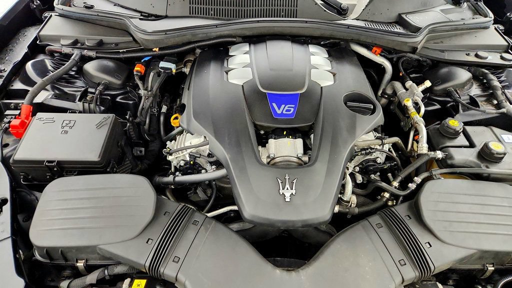 Used 2023 Maserati Ghibli Modena Q4 AWD/4WD image 27