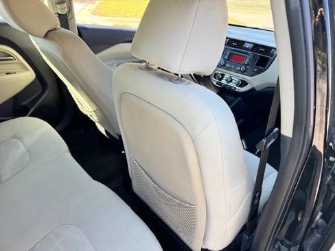 Used 2013 Kia Rio LX w/ PWR Pkg image 14