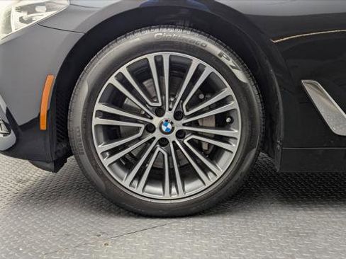 Used 2018 BMW 530i w/ Premium Package image 30