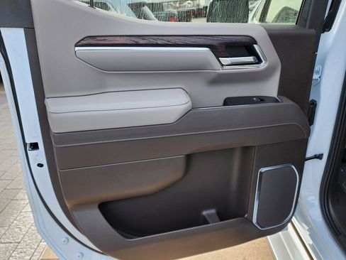 New 2026 GMC Sierra 1500 SLT w/ SLT Premium Plus Package image 41