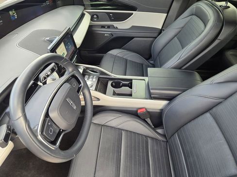 Used 2024 Lincoln Nautilus Reserve w/ Equipment Group 202A image 14