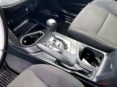 Used 2018 Toyota RAV4 XLE image 19