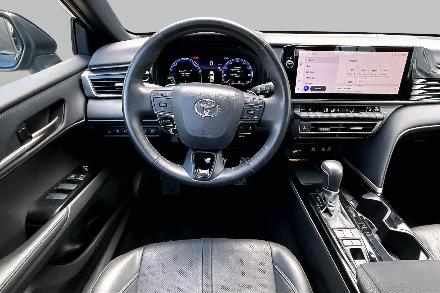 Used 2025 Toyota Camry XSE AWD/4WD image 6
