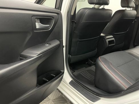 Used 2016 Toyota Camry SE FWD image 33