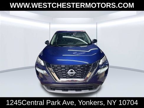 Used 2023 Nissan Rogue S AWD/4WD image 2