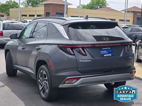Certified 2025 Hyundai Tucson Limited AWD/4WD image 16