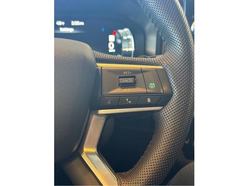 Used 2023 Mitsubishi Outlander SEL image 12