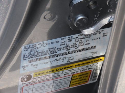 Certified 2024 Ford Expedition Limited AWD/4WD image 32