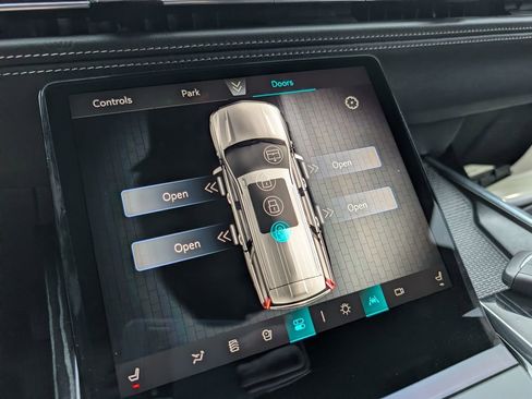 Used 2026 Cadillac Escalade ESV Sport w/ Touring Package image 34