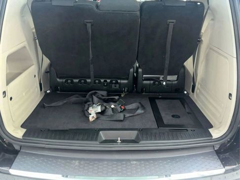 Used 2018 Dodge Grand Caravan SE FWD image 16