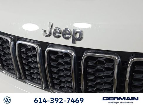 Used 2017 Jeep Grand Cherokee Laredo image 14