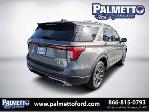 Used 2025 Ford Explorer Platinum w/ Ultimate Package AWD/4WD image 3