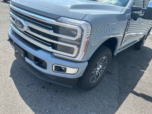 New 2026 Ford F250 Platinum w/ Platinum Plus Package AWD/4WD image 9