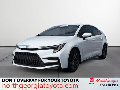 Certified 2025 Toyota Corolla SE FWD image 1