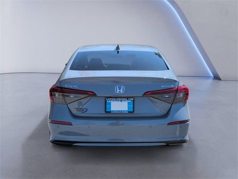 Used 2022 Honda Civic Touring image 8