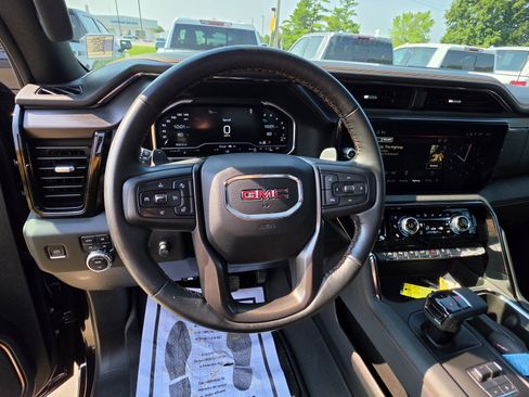 Certified 2023 GMC Sierra 1500 AT4 w/ Technology Package AWD/4WD image 14