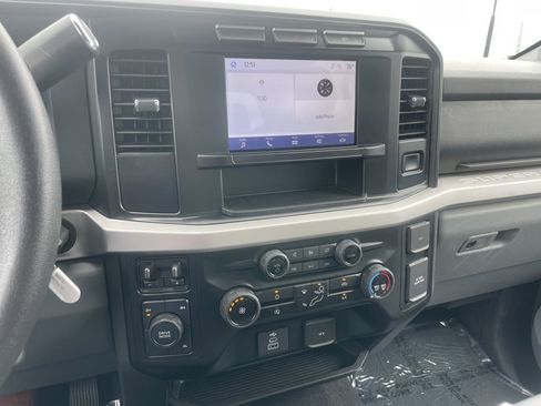 Used 2024 Ford F250 XLT image 11