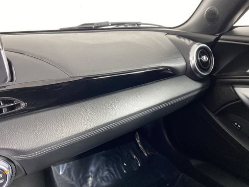 Used 2017 FIAT 124 Spider Lusso image 37