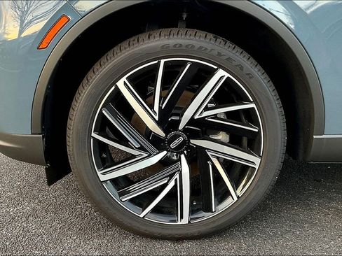 New 2025 Lincoln Aviator Reserve w/ Equipment Group 201A image 12