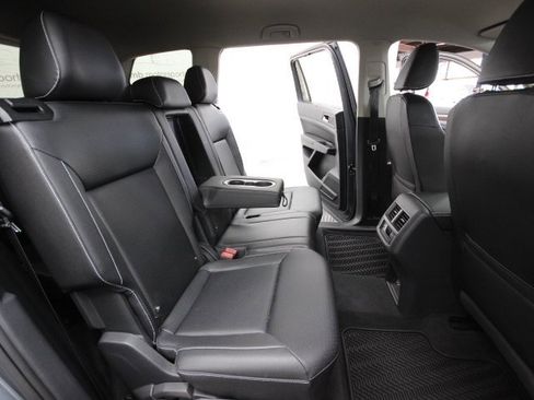 Used 2021 Volkswagen Atlas SE w/ Towing Package image 33