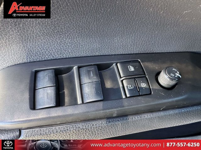 Used 2023 Toyota Camry SE w/ Audio Upgrade Package FWD image 20