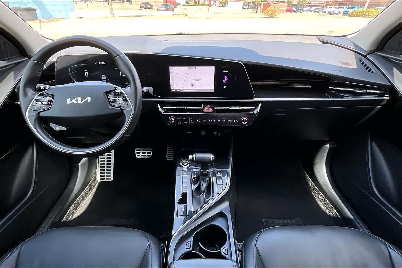 Certified 2023 Kia Niro EX Touring FWD image 10