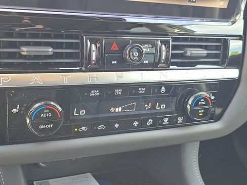 New 2026 Nissan Pathfinder SL w/ SL Premium Package image 27