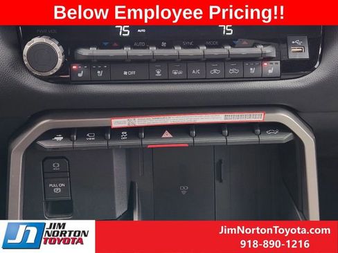 New 2025 Toyota Tundra Limited image 25