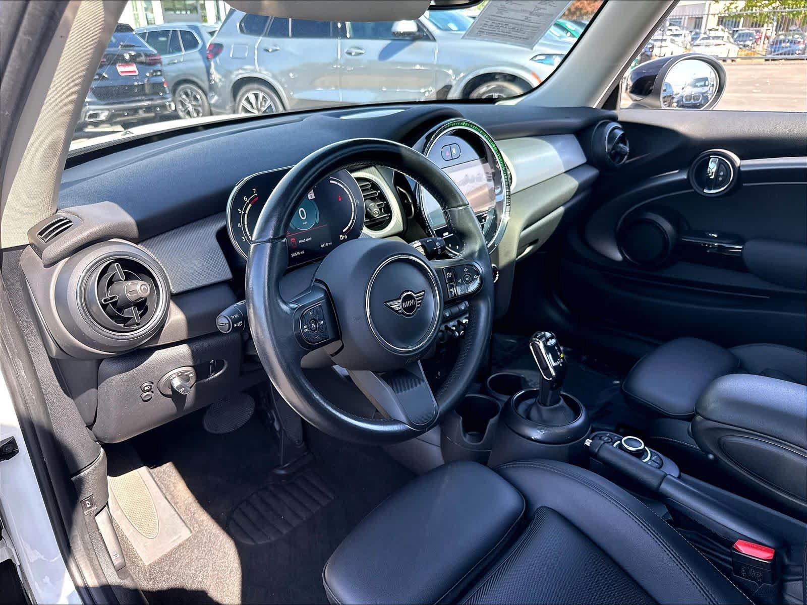 Used 2024 MINI Cooper 2-Door Hardtop FWD image 16