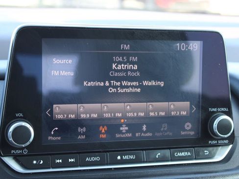 Used 2023 Nissan Rogue S image 33