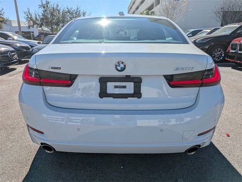 Used 2025 BMW 330i xDrive Sedan image 4