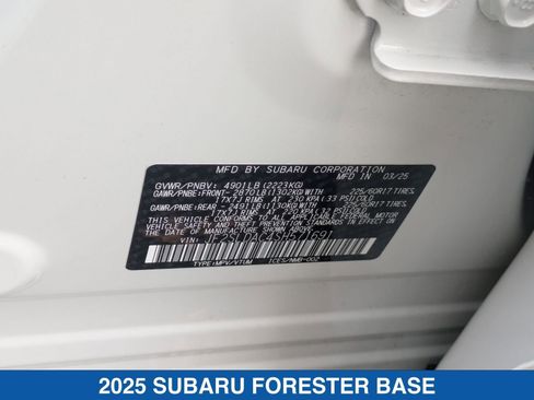 Certified 2025 Subaru Forester image 37