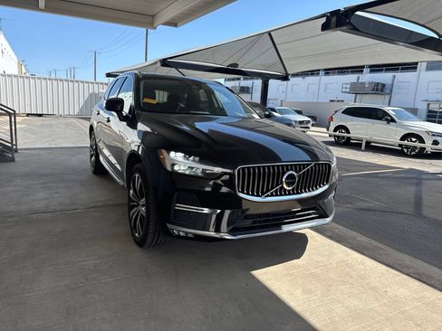 Used 2023 Volvo XC60 B5 Plus w/ Protection Package Premier FWD image 3