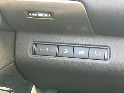 Used 2023 Nissan Pathfinder Platinum w/ Lighting Package (N93) image 33