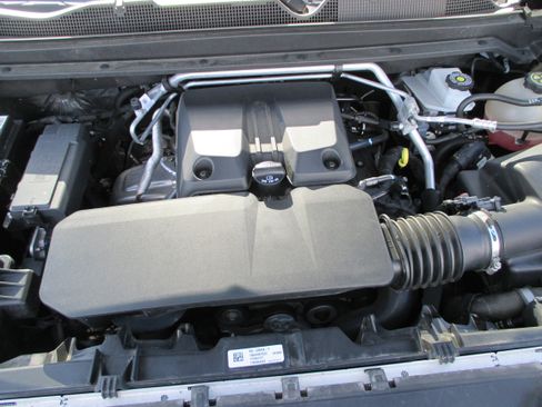 Used 2023 Chevrolet Colorado Z71 w/ Z71 Convenience Package 2 image 25