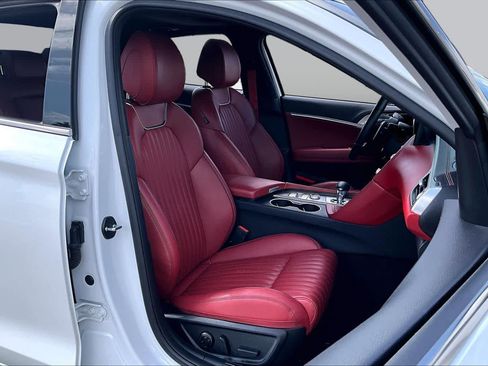 Used 2023 Genesis G70 2.0T w/ Sport Prestige Package RWD image 8