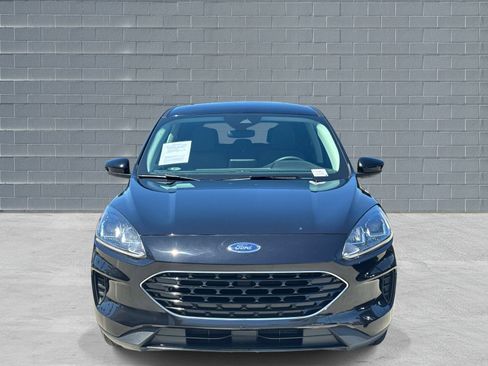 Used 2022 Ford Escape SE w/ SE Sport Appearance Package FWD image 2