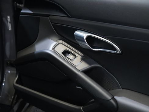 Used 2016 Porsche Cayman RWD image 24