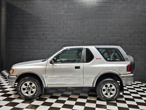 Used 2002 Isuzu Rodeo Sport RWD image 3