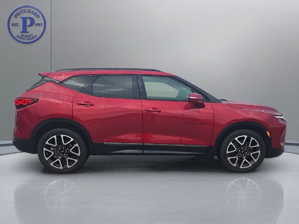 Used 2023 Chevrolet Blazer RS w/ Driver Confidence II Package AWD/4WD image 8