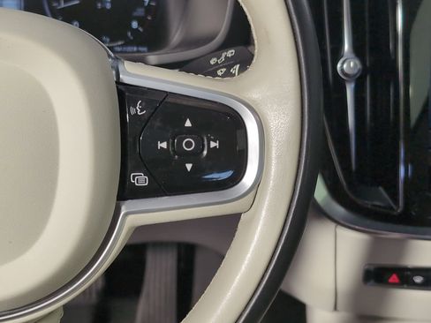 Used 2022 Volvo V60 T5 Cross Country w/ Advanced Package image 27