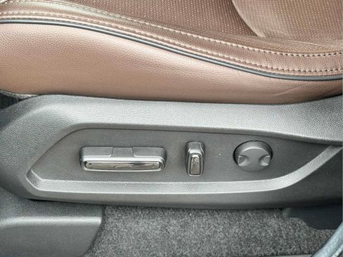 Used 2025 Honda Pilot Elite image 6