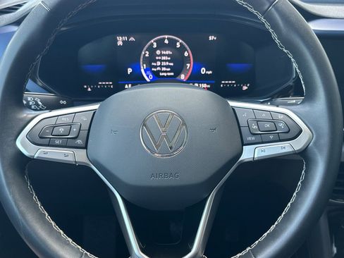 Used 2023 Volkswagen Taos SE AWD/4WD image 22