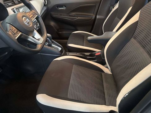 Used 2020 Nissan Versa SV w/ Trunk Package image 21