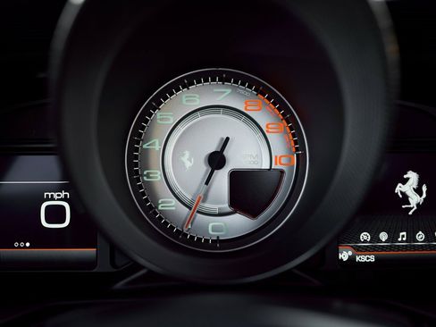 Used 2022 Ferrari F8 Tributo image 58